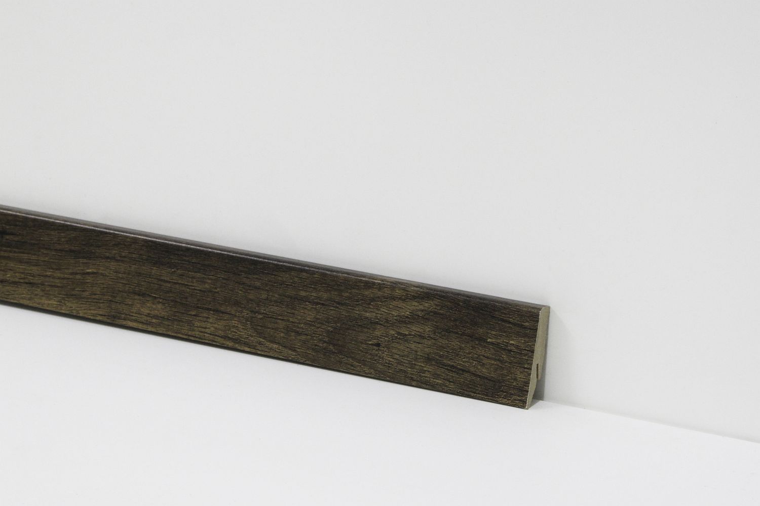 Equipped Sockelleiste 58mm 6500 Equipped Sockelleiste 58mm 6500