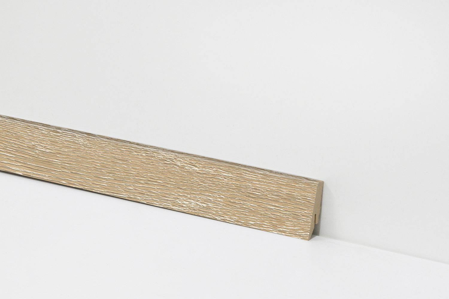 Equipped Sockelleiste 58mm 3501 Equipped Sockelleiste 58mm 3501