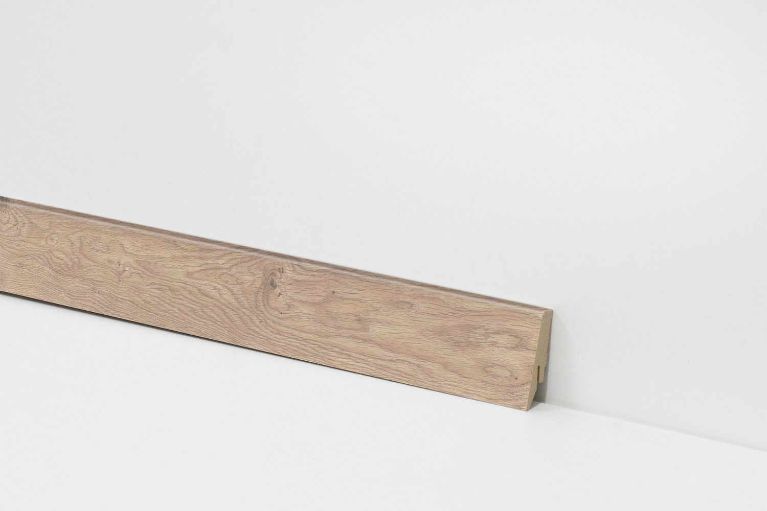 Equipped Sockelleiste 58mm 3221 Equipped Sockelleiste 58mm 3221