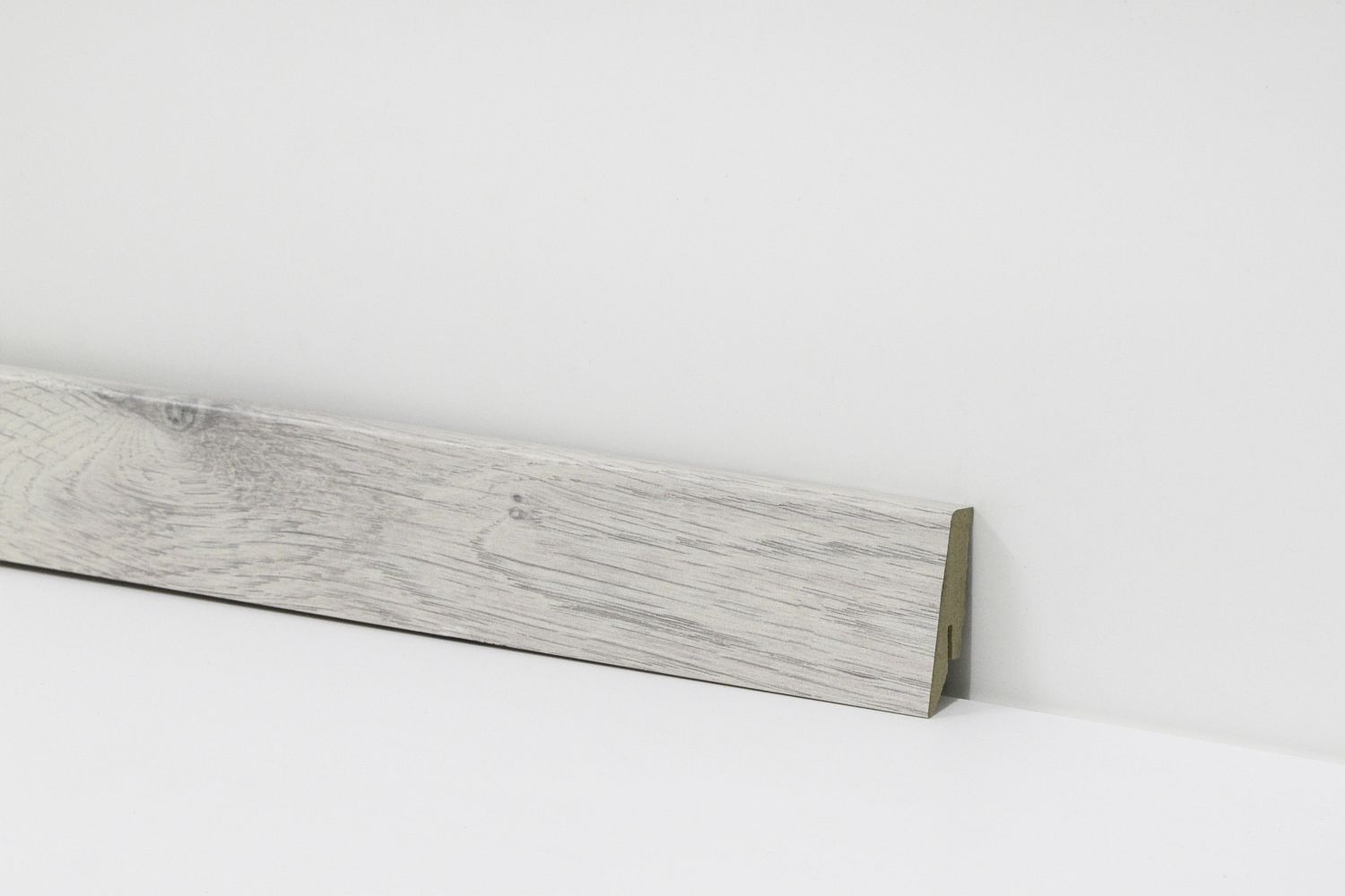 Equipped Sockelleiste 58mm 8086 Equipped Sockelleiste 58mm 8086