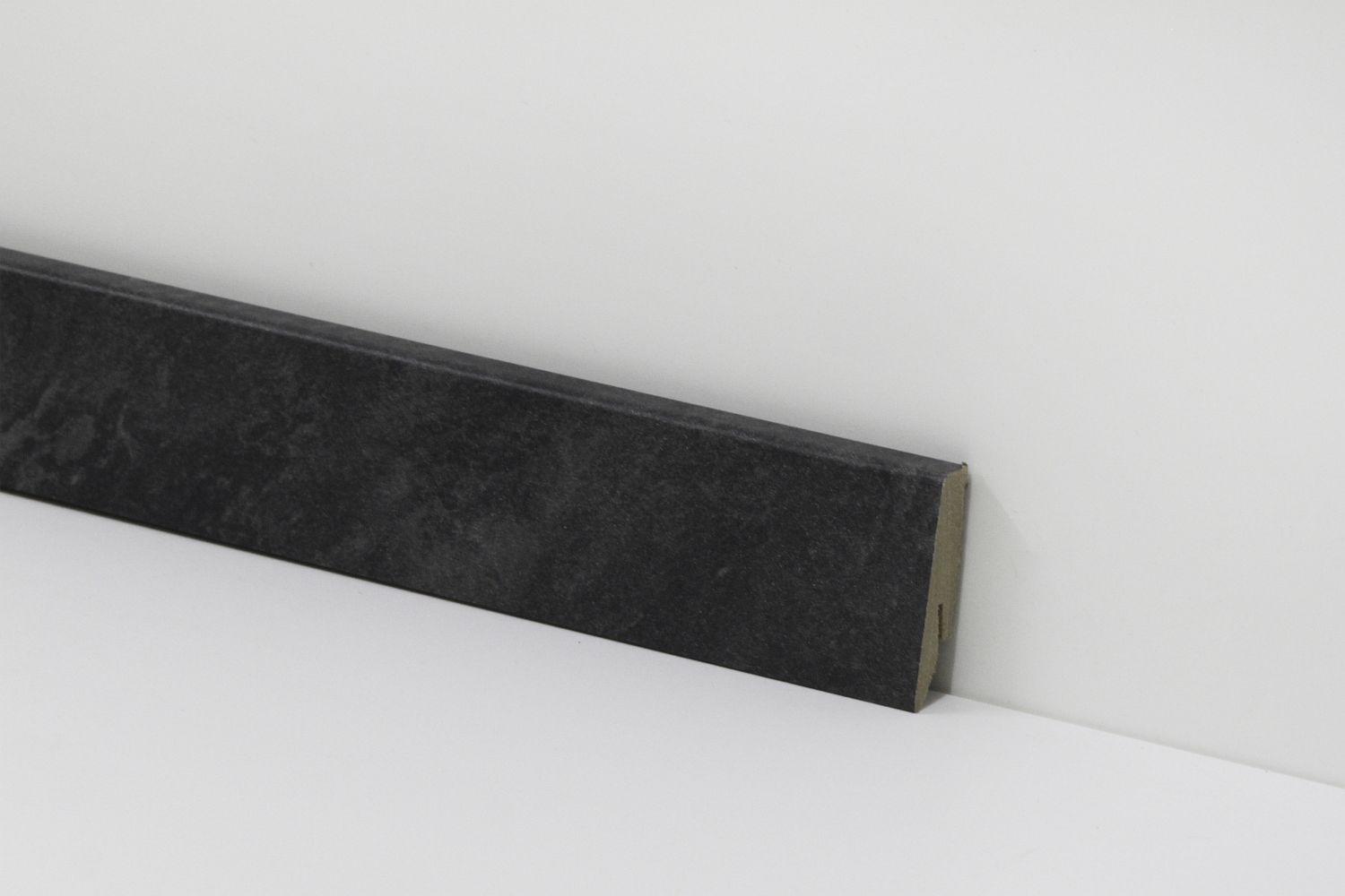 Equipped Sockelleiste 58mm 3079 Equipped Sockelleiste 58mm 3079