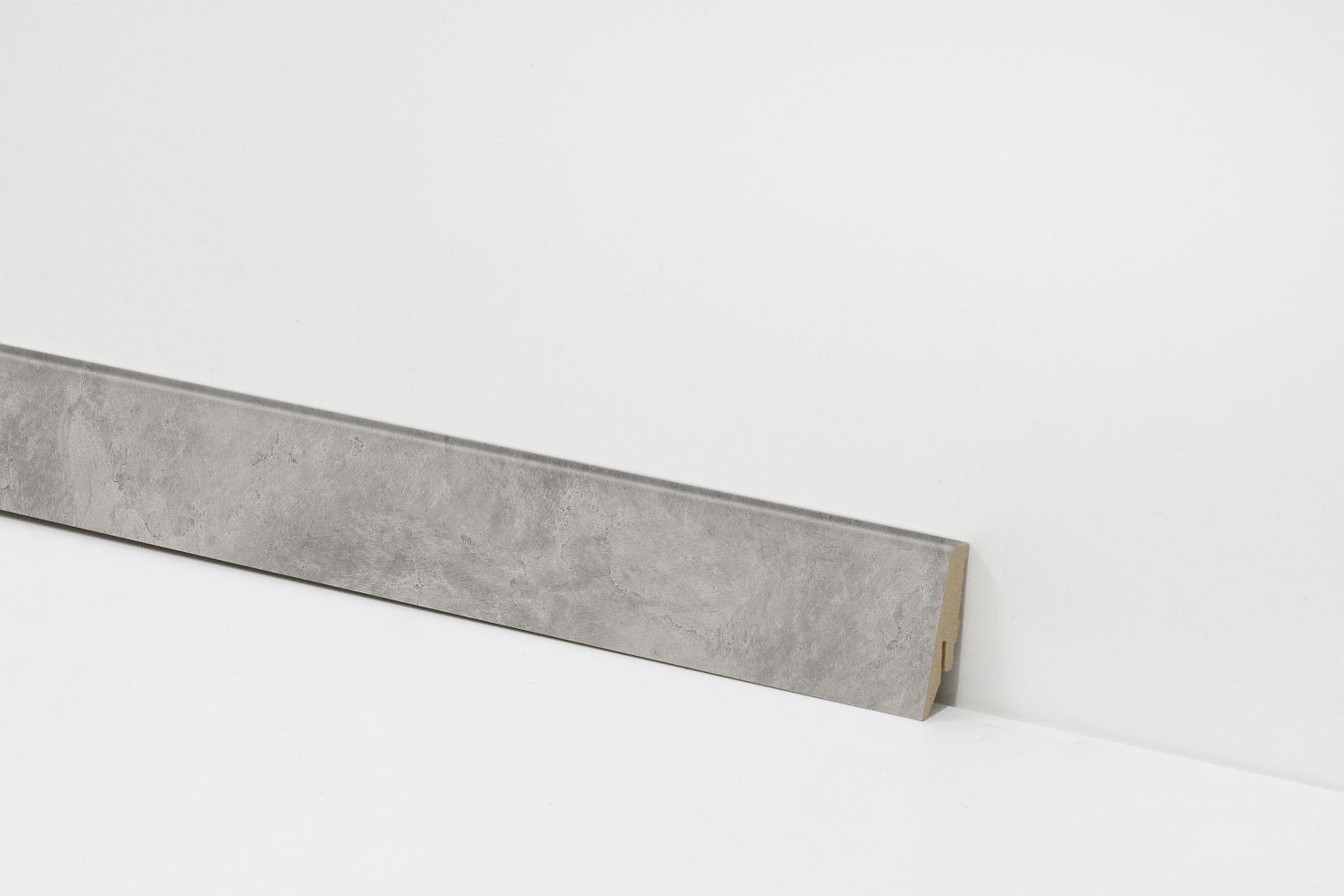 Equipped Sockelleiste 58mm 3512 Equipped Sockelleiste 58mm 3512