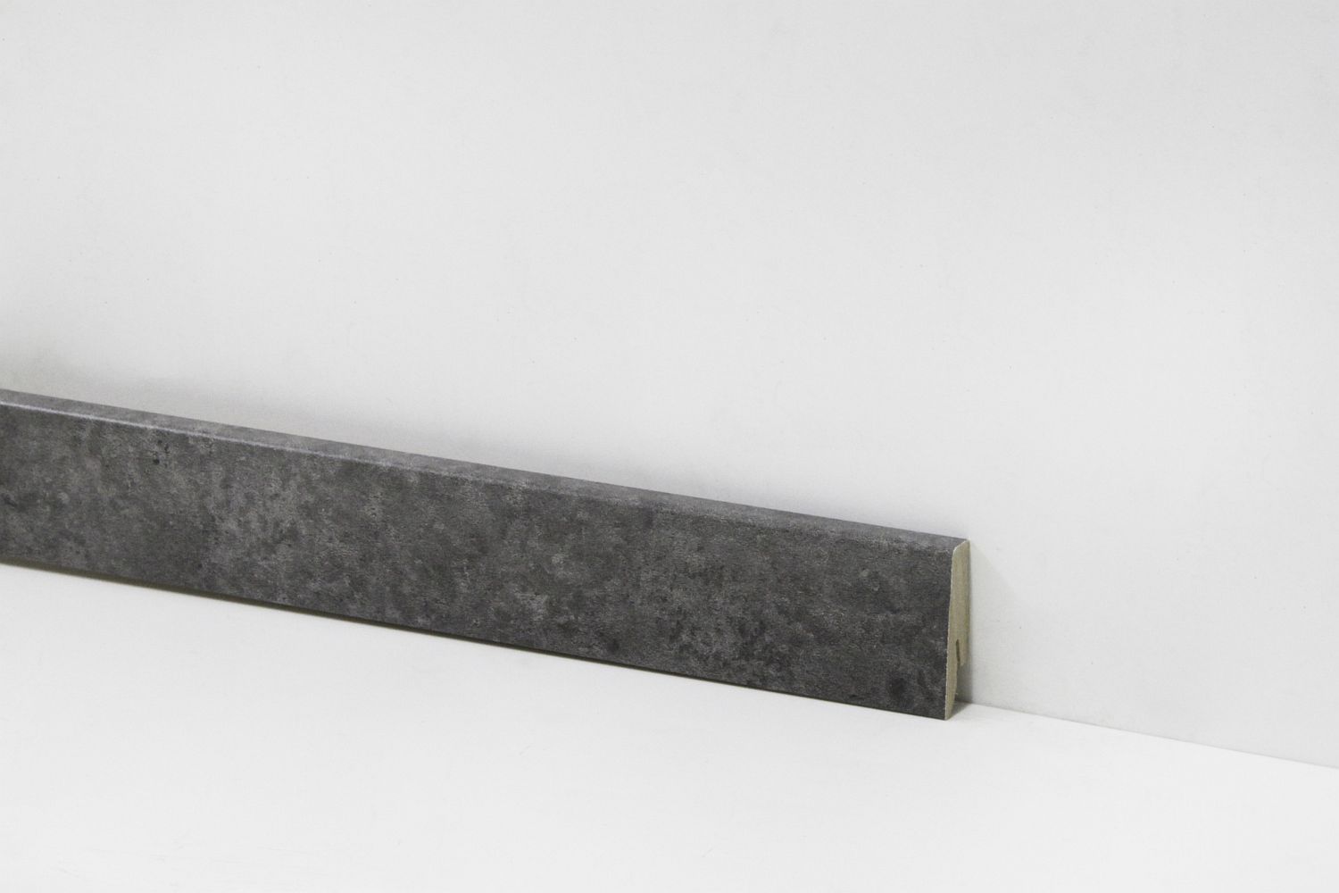 Equipped Sockelleiste 58mm 2113 Equipped Sockelleiste 58mm 2113